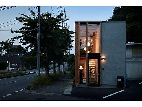 内郷御厩町　売事務所　　１棟　　法人賃貸中