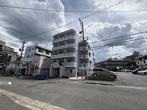 デトム・ワン城南宮道