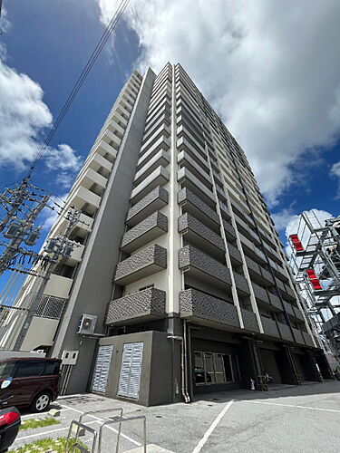 プレサンスロジェ牧港レーヴタワー
