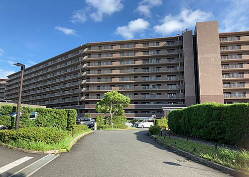 ユニヴェルシオール学園の丘