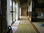 いわき市泉町黒須野字江越　中古住宅 一階の広縁は畳で縦0.75帖分程度のゆったりした幅があります。広縁は使い勝手が良く居室の断熱スペースとし