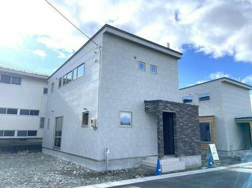 山形県東根市六田２丁目 2398万円 4LDK