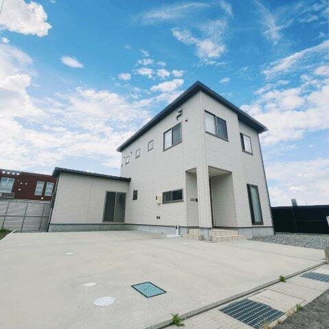 富山県富山市新庄町２丁目 2450万円 4LDK