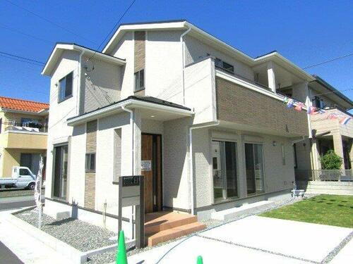 山梨県甲府市上阿原町 3240万円 4LDK