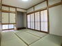 松山市馬木町３２５－１３ 和室　LDKと一体のスペースとしても使える和室があります