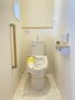 （新築）西蒲区鱸 （参考写真）１・２階にトイレ完備！汚れが付きにくく掃除も楽にできる便器です。