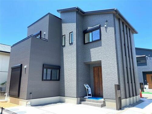 愛媛県松山市北斎院町 3580万円 4LDK