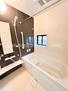 江戸川区北篠崎２－２８－１８ 浴室乾燥暖房付のバスルーム。天気や時間を気にせずに、いつでも洗濯物を乾かせます。