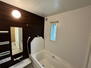 スマートハイムシティ佐沼中央　Ｈ棟 シックな雰囲気の浴室で1日の疲れを落としてください。