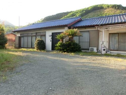 群馬県桐生市梅田町２丁目 850万円 4LDK