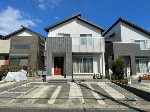 愛知県半田市花園町６丁目 2690万円 4SLDK