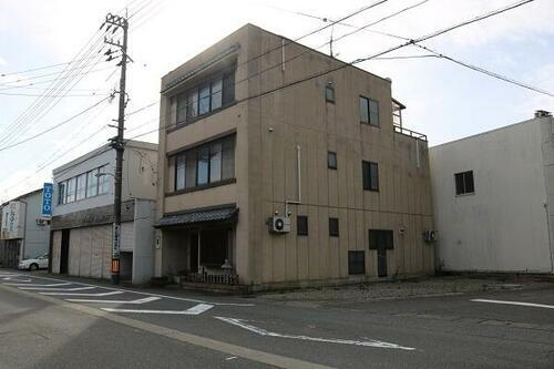 福井県坂井市春江町江留上中央 1400万円