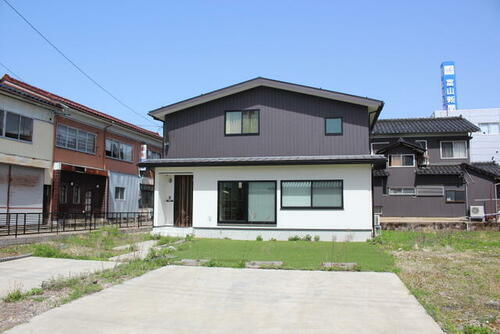 富山県小矢部市小矢部町 2580万円