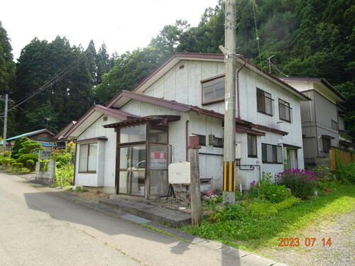 岩手県八幡平市荒屋新町 200万円