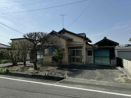 熊本県八代市郡築一番町 620万円 4LDK