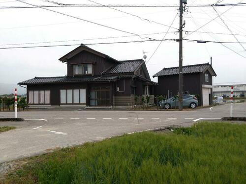 富山県砺波市新明 780万円