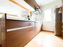 大槻町字八坦　２７５０万円 対面キッチンには食洗機設置済み。忙しい朝晩の味方ですね。