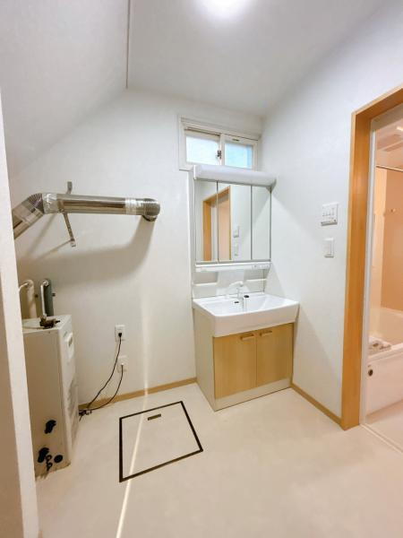 detached 字影津内