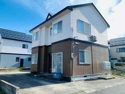 大字藤崎字銅屋森（藤崎駅）　１６９０万円 1994年築の4LDK住宅。
