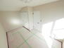 昭和１（郡山駅）　２９８０万円 ●２階洋室（西側）こちらはライトアイボリーの壁紙にしてみました♪