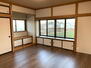 吾妻町（南米沢駅）　１１９８万円 ２階９帖の洋室です　<BR>和室を洋間へ変更しています