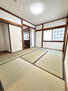 山崎（運河駅）　２３９９万円 こちらは6帖の和室になります。畳の匂いは落ち着いた雰囲気を作り出します。１Fなので応接間としても使用できます。