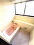 栄町２（ひばりヶ丘駅）　２６８０万円 大きい窓があり、開放感のある浴室です。