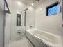 トラストステージ×カラーズ『ＡＮＤ＋』富士見市関沢３丁目４期　限定１棟 室内（2024年2月）撮影<BR>浴室<BR>広さがうれしいバスルームは1坪サイズのユニットバスです。