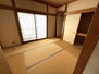 中今泉１（宇都宮駅）　２５８０万円 2階6帖和室です。<BR>収納と床の間がついています。<BR>床の間は好きなものを置いたり自分好みにアレンジできて嬉しいですね。