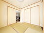 青葉町１　２５００万円 リビング横の和室は来客時などに重宝します
