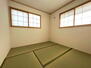石川５（六会日大前駅）　３３９９万円 伝統的な日本情緒のある、温かみと落ち着きが感じられる和室です。来客時や一息つきたいときなどに利用できる用途多様な空間です。
