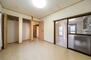 箱田町（新前橋駅）　１３００万円 1階、洋室は納戸からも出入り可能。