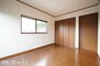 加曽利町　１８９９万円 洋室には収納もしっかり完備されており、部屋を広々と利用することが可能なです！