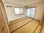 三咲４（三咲駅）　３４８０万円 1階、約6帖の洋室です。