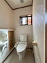 山王町２（駒形駅）　１６８０万円 1Fトイレ。収納棚や洗面付きで衛生的です◎