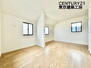 朝日ケ丘３　４３９０万円 温もりある自然光を感じていただける居室です。飽きのこないナチュラルカラーの床にホワイトの壁紙は、色褪せることのない心地良さを作ります。