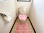 富保字宮前（本長篠駅）　７００万円 １階と２階にトイレがございます。<BR>忙しい朝の身支度もスムーズに進み快適な日々を送ることができます。　　　　　　　　　　　　　　　　　　　　　　　　　　　　　　　　　　　　　　　　　　　　　　　　　　　