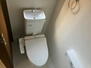 東小川３（焼津駅）　２３４０万円 【トイレ】<BR>温水洗浄便座付きで快適に利用いただけます。家計にも嬉しい節水型トイレ。1、2階それぞれに設置されているため、来客時も気兼ねなく使用できます。/2023年9月撮影