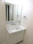 軍水町３（瑞穂運動場東駅）　３９８０万円 3面鏡付きの高級感のある洗面台です。