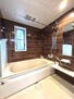 久世郡久御山町佐山双置戸建 浴室<BR>※ゆったりと入浴できる一坪タイプのバスユニット。<BR>浴室換気乾燥暖房機付で、一年中快適です♪