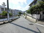一里山町（仁川駅）　３４８０万円 【前面道路含む現地】<BR>南東側道路の幅員は約5.6mございます。/2023年9月撮影