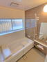 安城寺町（伊予和気駅）　１９９９万円 【リフォーム済】浴室はLIXIL製の新品のユニットバスに交換しました。足を伸ばせる1坪サイズの広々とした浴槽で、1日の疲れをゆっくり癒すことができますよ。