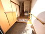 志度（オレンジタウン駅）　１５５０万円 現地（2023年12月）撮影<BR>手すりも付いて広い玄関