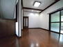 大塚東１（広域公園前駅）　２８８０万円 1階　洋室です。<BR>こちらからバルコニーへでれます。