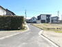 斐川町荘原（荘原駅）　２２００万円 前面道路の写真です。<BR>普通車でも難なく通れます。