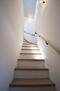 【佐伯区旭園】２階リビング×和室　シンプルデザインハウス 2階LDKへの階段