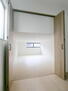 焼山桜ヶ丘２（呉駅）　３０８６万円 納戸にはたっぷり収納ができ、窓もあり、湿気対策にも効果的です。