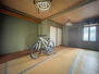 垢田町１　６８０万円 床の間のある7.5畳の和室です！押入も付いています！