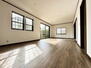 筑紫野市大字原　戸建 綺麗な長方形のリビングとなっており、家具・家電の配置がとてもスムーズに決まります♪