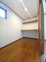 筑紫野市大字原　戸建 WICは棚付き、窓付き、照明付きです！